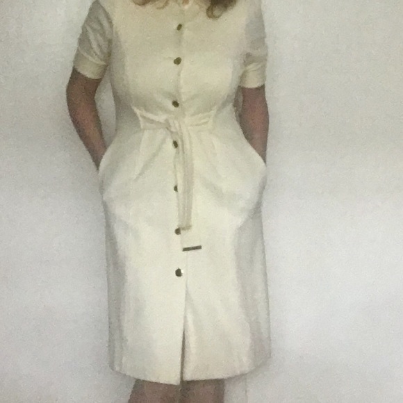 Ellen Tracy Dresses & Skirts - Ellen Tracy Cream Dress Size 6